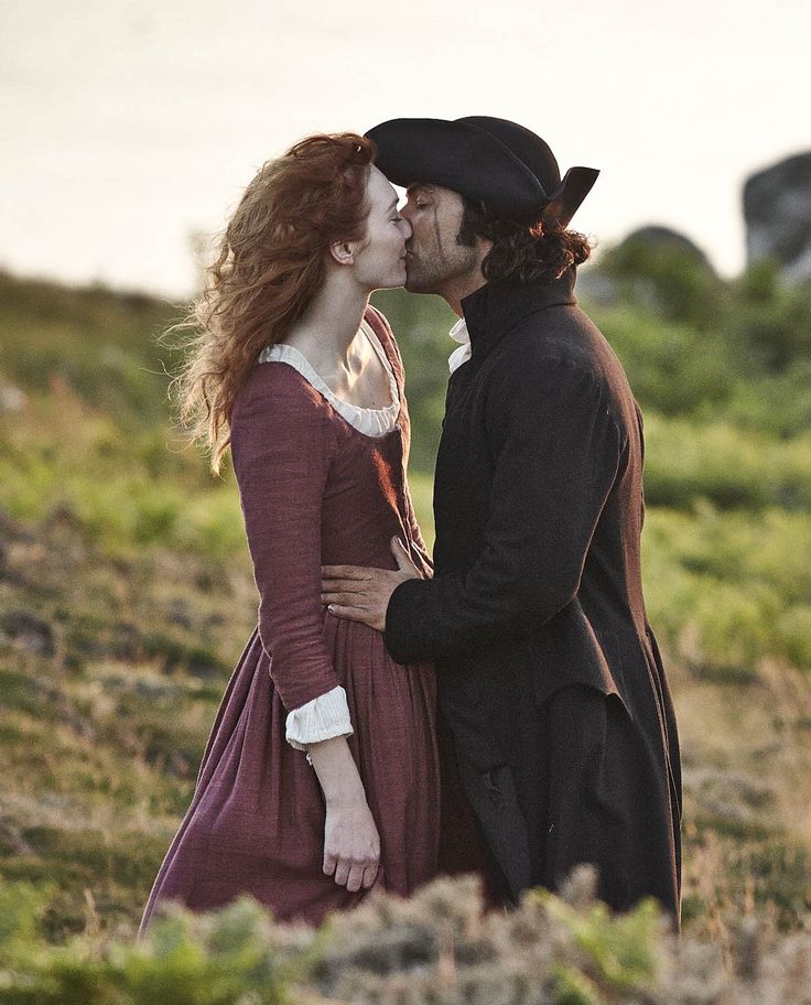 Our beautiful #Poldark couple are celebrating. Happy wedding Anniversary. #Romelza  #BringBackPoldark #EleanorTomlinson #AidanTurner @masterpiecepbs @mammothscreen @BBCOne #WinstonGraham #DebbieHorsfield   credit to photo owner