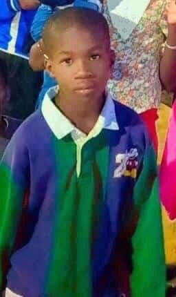 Jape Léne ći way, le Petit est porté disparu depuis hier. Il s'appelle Khadim Diallo et habite Hlm Grand Médine.
Contact: 779134782 Issa Diallo