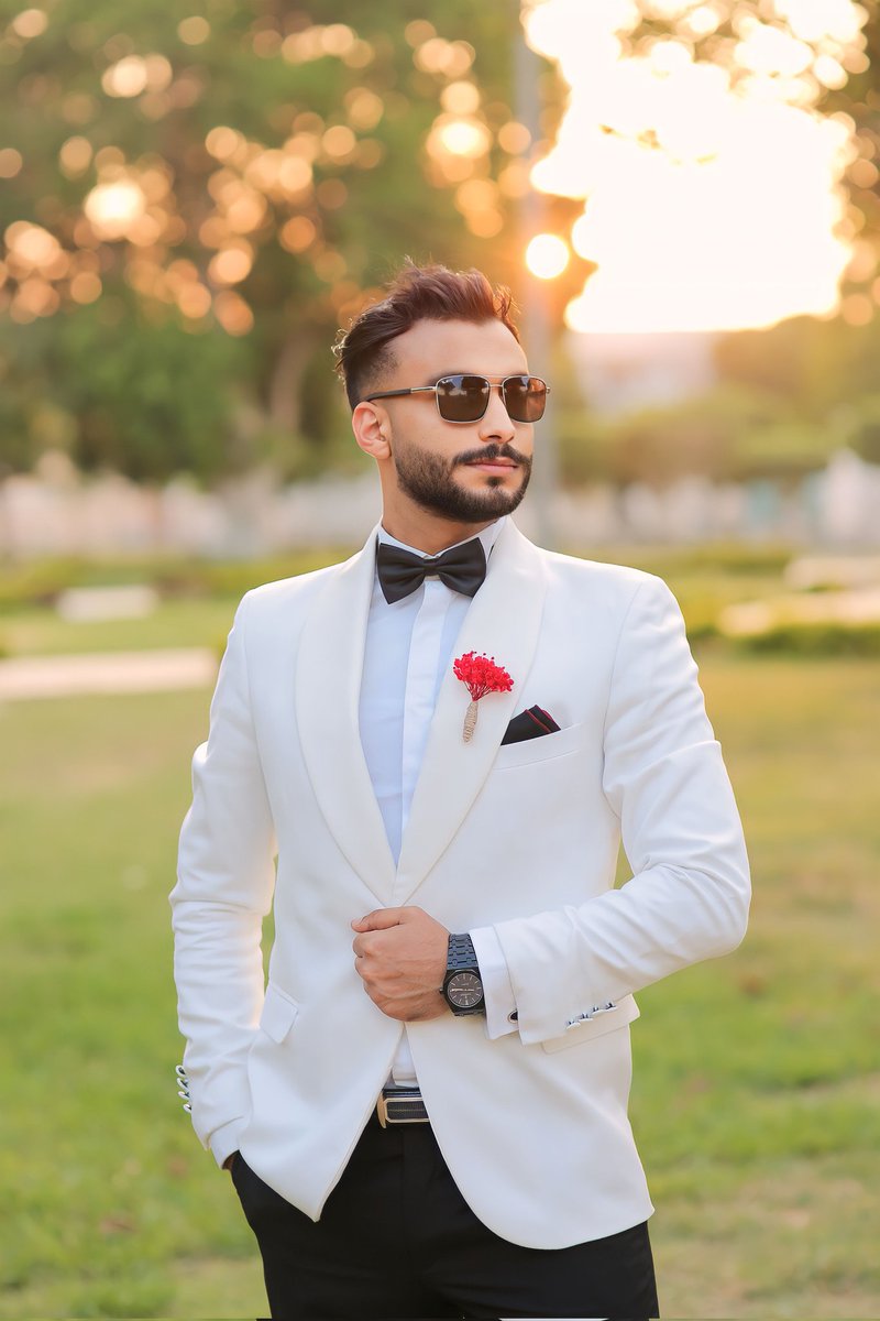 Abdo_ALll's tweet photo. Life isn’t perfect, but my outfit can be ⭐🤍 https://t.co/sAnbtR11sd