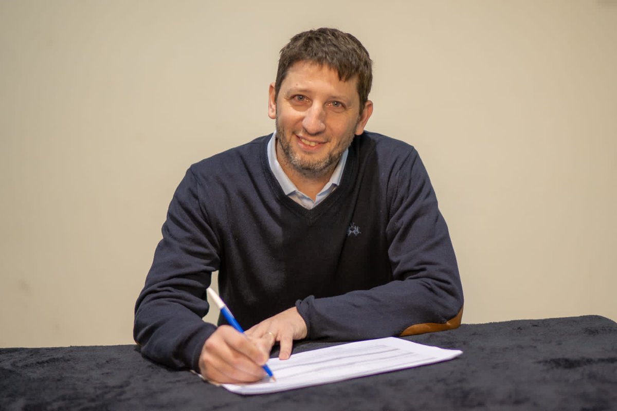 Les quiero contar que voy a integrar la lista como concejal dentro de Juntos por el Cambio en las próximas elecciones, para seguir promoviendo el desarrollo y el crecimiento de nuestra ciudad, con empleo y oportunidades para todos los vecinos
Gracias <a href="/gmontenegro_ok/">Guillermo Montenegro</a> <a href="/ucrmdpbatan/">UCR Mar del Plata Batán</a>