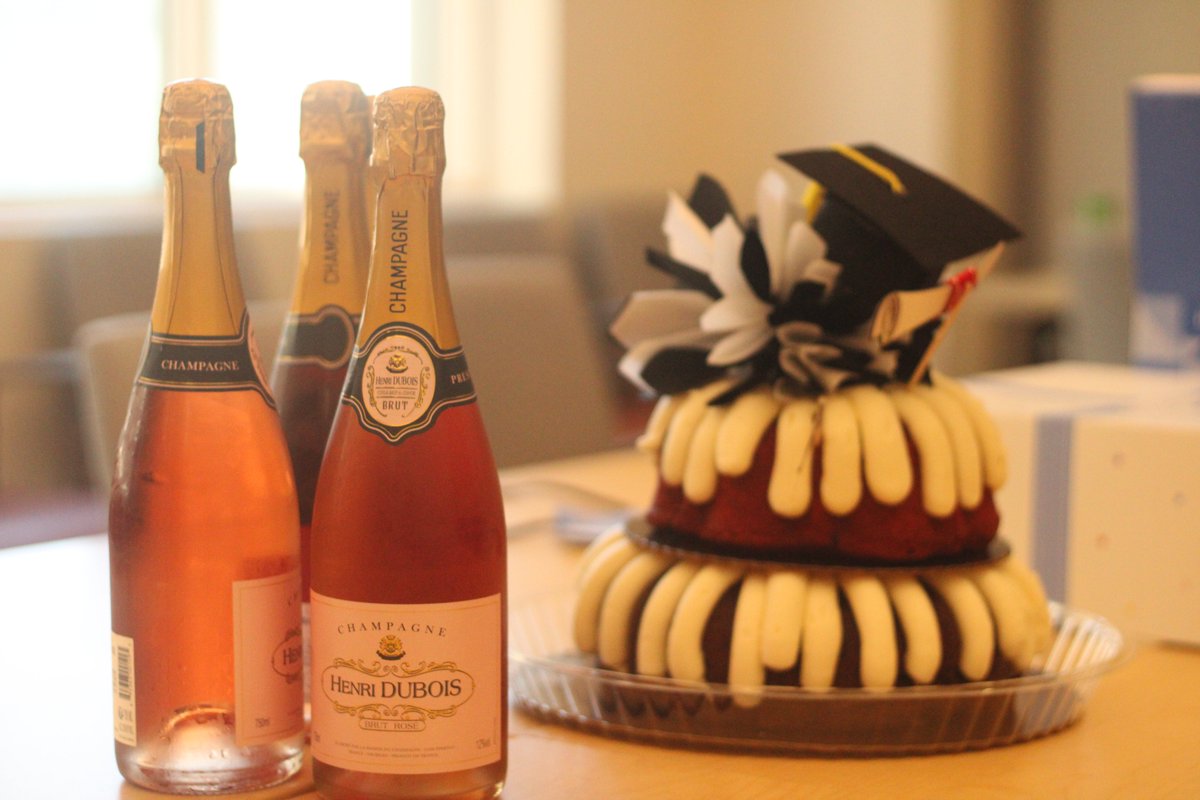 We are very happy to see graduate student Ben from our lab successfully defended his PhD thesis last week. Ben works on KDM5 modulator in breast cancer over the last fives years. Congrats, Dr. Diciaccio!  And looking forward to the paper. 🎓