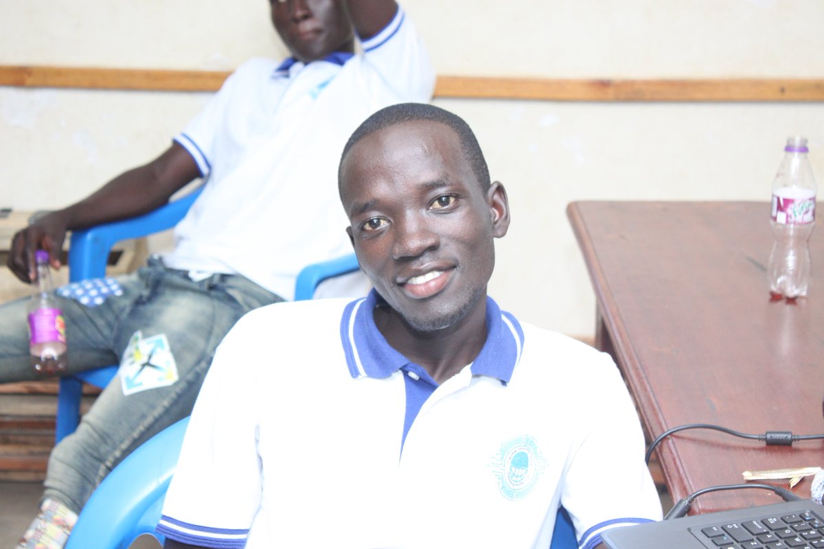 cicug7's tweet photo. Good people are like candles, they burn themselves to give others light.
The size of audience doesn't matter, keep up the Good work @Luate_Thomas aka @Art_world.
@UNHCRInnovation
@defyhatenow
@ASKPodcast1
@_asknet

#Team_CIC
#refugee_mindset
#bx_technology https://t.co/qgBGtDuy3B