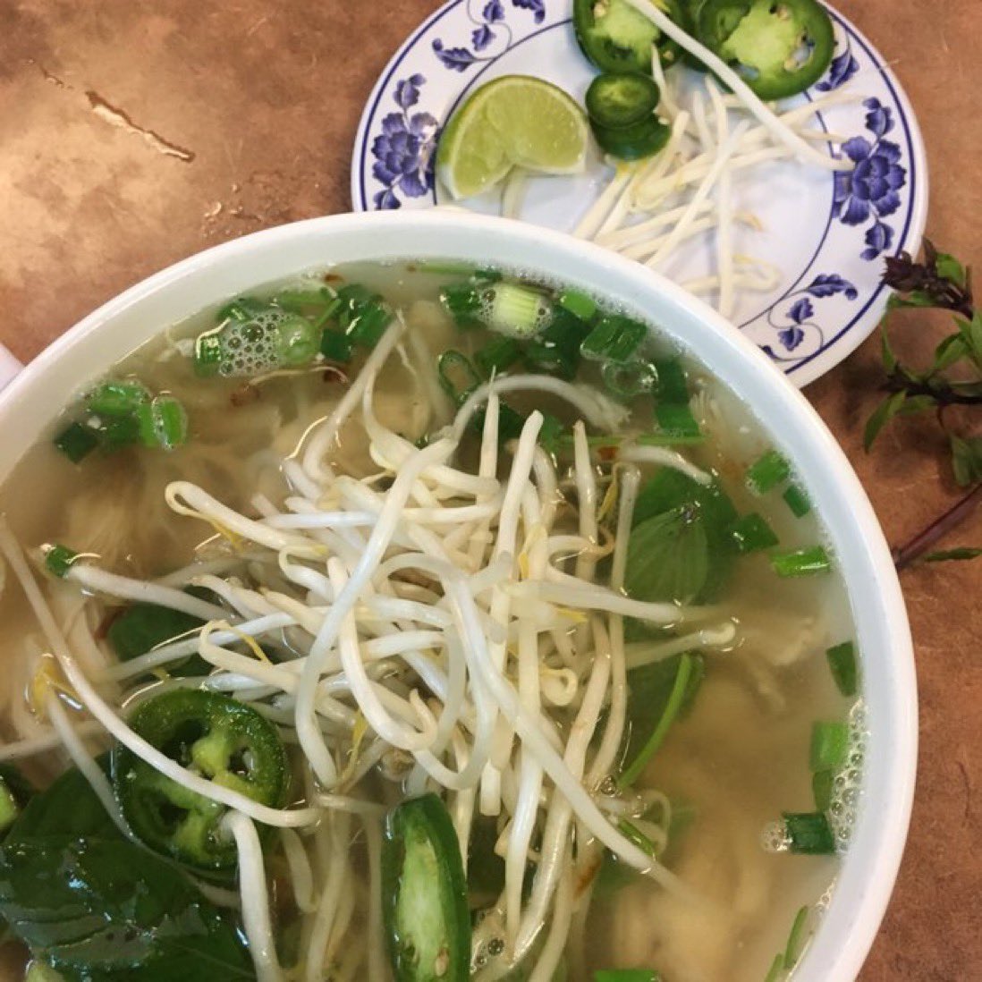 CurtisSChin's tweet photo. #USA 🇺🇸 Thank you @teoarmus @hauchu @ValeriePlesch for this piece! On Falls Church, Virginia’s Eden Center — 🧵
@edencenterfc #EdenCenter. 🖖 Long may it prosper. Food. Community. #bobatea 🧋 #bubbletea
👉https://t.co/J4hxCil0Nr
@josebcollazo @newsterrier https://t.co/AiwXael1JU