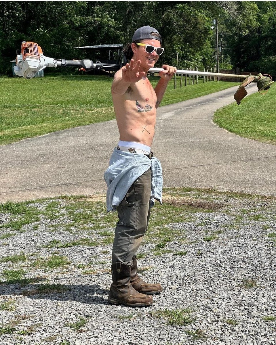 teriwithbraids's tweet image. Randomly decided I needed Clayne today so started rewatching #LethalWeapon. Then his wife drops this on IG. What a good day!