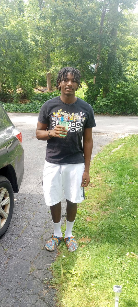 getbostonsports's tweet image. Good luck to my son as he heads off to the RBTV Upward Bound program! As a parent, it's hard to see your child leave for weeks, but I know he'll come back stronger and more confident. 🙏🏼👨‍👦‍👦 #UpwardBound #Parenting #RBTV #ProudParent. @paulrbtv @STEVEBURTONWBZ @RobWalusimbi