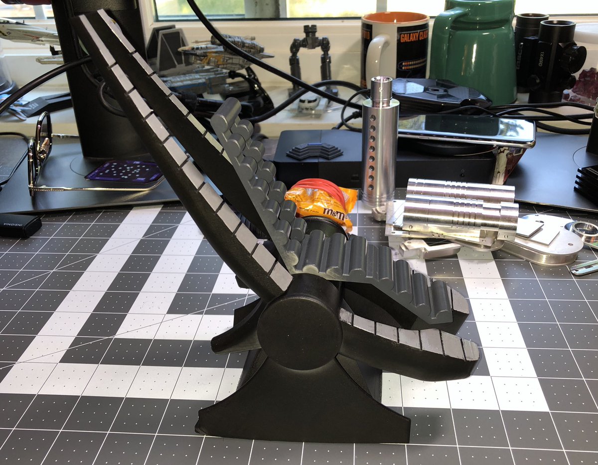 GeekToyLove's tweet photo. 1/10 scale 3D printed #Stargate Asgard command chair. Stl by 3DMechanics on Insta. Made to fit the @CollectDST Thor figure. 

#2023Projects #GeekDen https://t.co/DGbFefyEoT