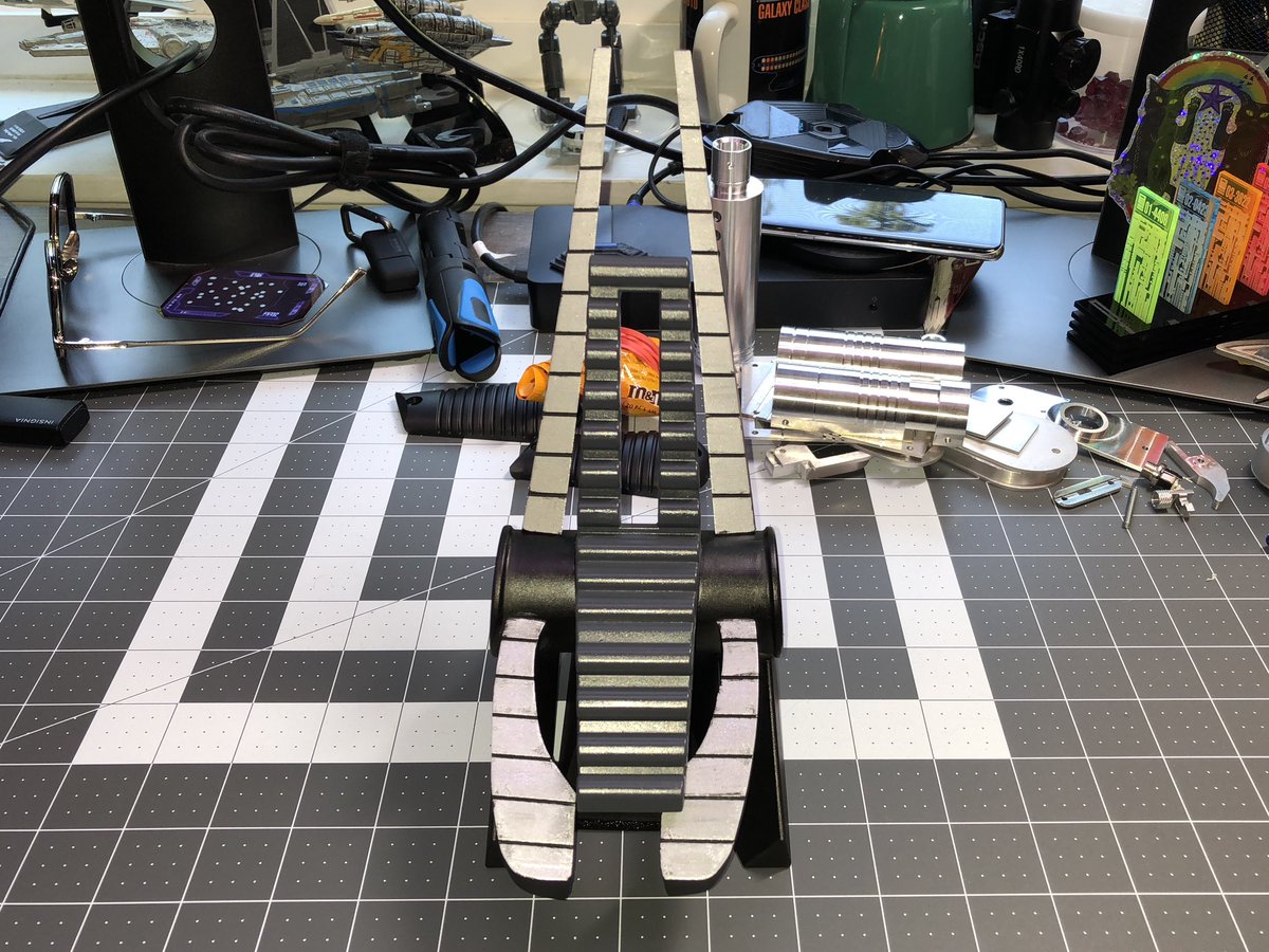 GeekToyLove's tweet photo. 1/10 scale 3D printed #Stargate Asgard command chair. Stl by 3DMechanics on Insta. Made to fit the @CollectDST Thor figure. 

#2023Projects #GeekDen https://t.co/DGbFefyEoT