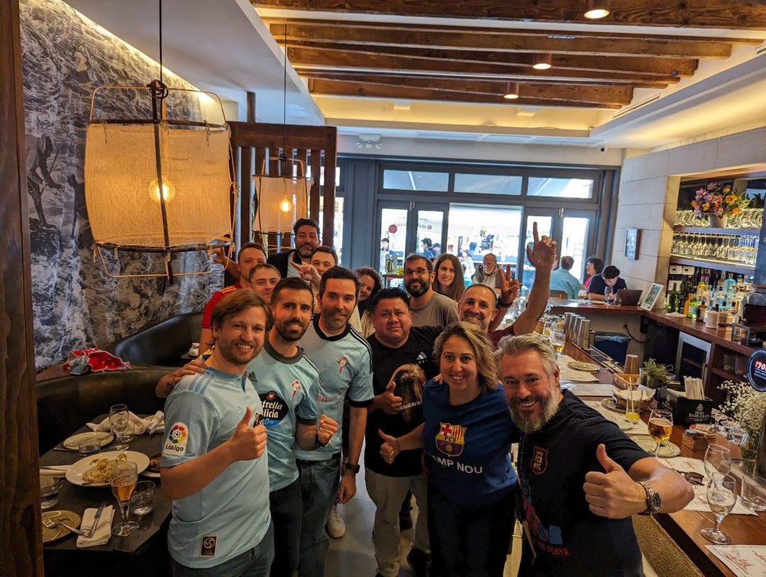 Facendo retrospectiva desta tempada, no derradeiro partido tivemos a honra de contar coa visita dos nosos amigos da Peña do FC Barcelona en NY <a href="/FCBarcelona_NYC/">FCBarcelonaNYC</a> 

Foi todo un pracer e agardamos facer máis eventos con eles para a tempada que vén!
