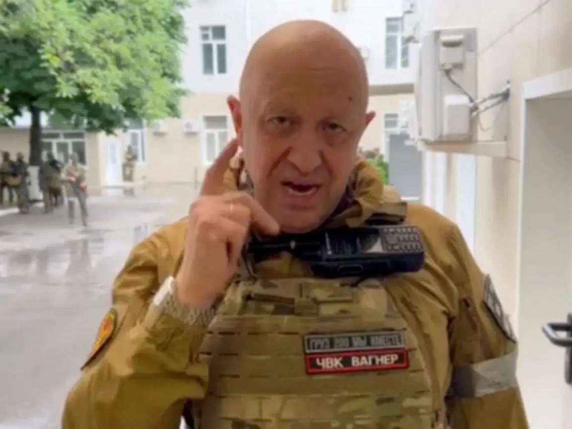 JUST IN: Wagner boss Yevgeny Prigozhin says he is turning his forces around from a march toward Moscow shortly after the Belarusian government claimed President Alexander Lukashenko had reached a deal with Prigozhin to halt the march.

The coup appears to be over and now forces…