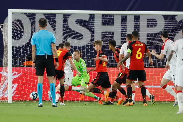 🚨 🇧🇪 TERMINÉ !

🇬🇪 GÉORGIE 2️⃣-2️⃣ BELGIQUE 🇧🇪

Ce match en 1 mot ?