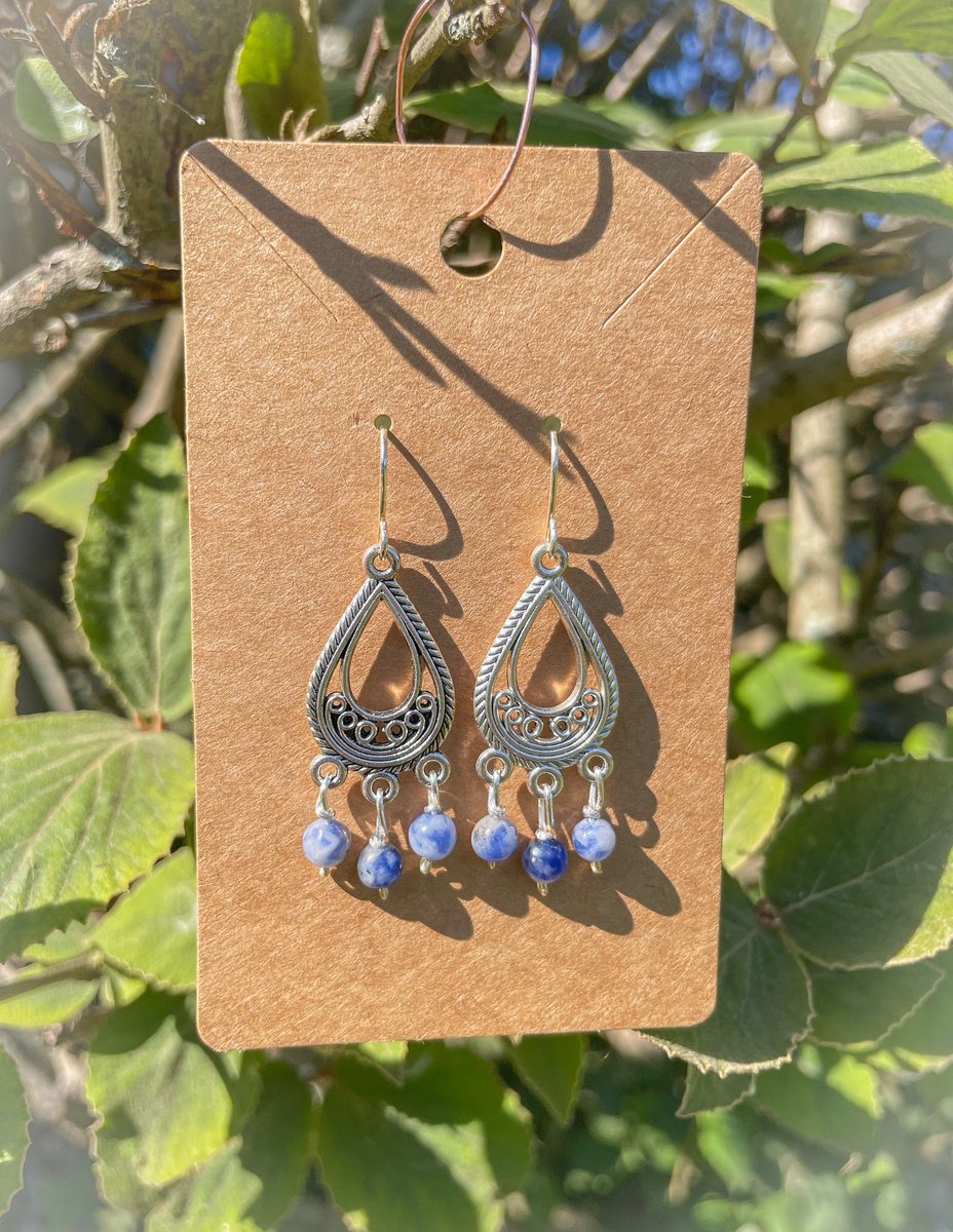 kaitpence's tweet photo. Get genuine crystal earrings for a steal with an extra 25% off their sale price with the code  "SummerBlowout" 💖

Link in bio ✨ https://t.co/6VFanFAtDJ