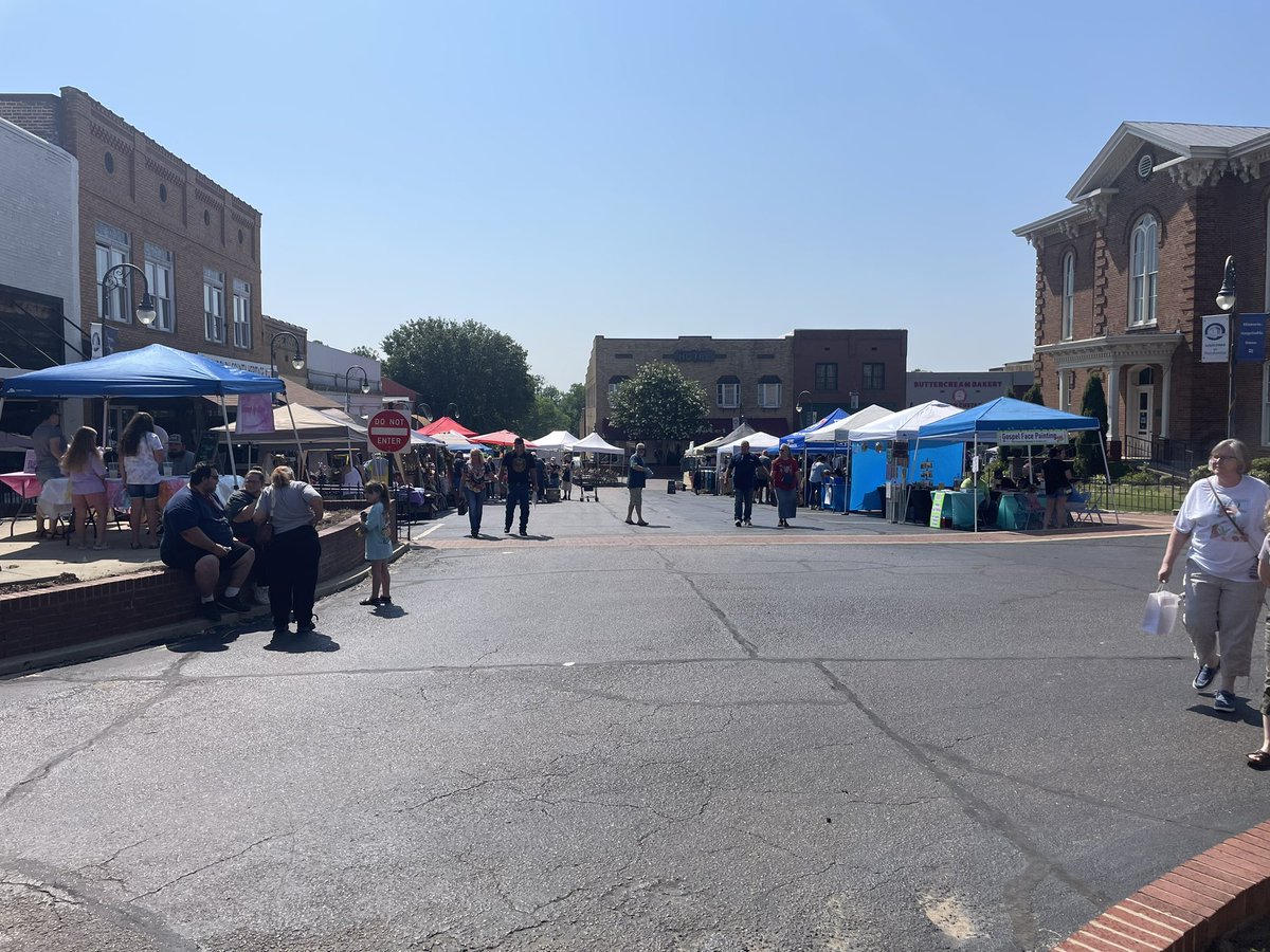 Lance Arbuckle tweet media