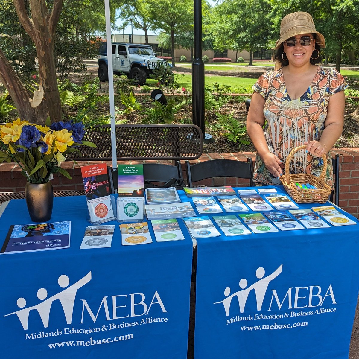 mebasc's tweet photo. What an awesome time connecting with new @MidlandsTech students, recent high school grads, families & friends!
MEBA continues connecting students to career opportunities and education!
Thank you to everyone who visited MEBA's table today!
#creatingcareerconnections https://t.co/e1kWBLnUfb