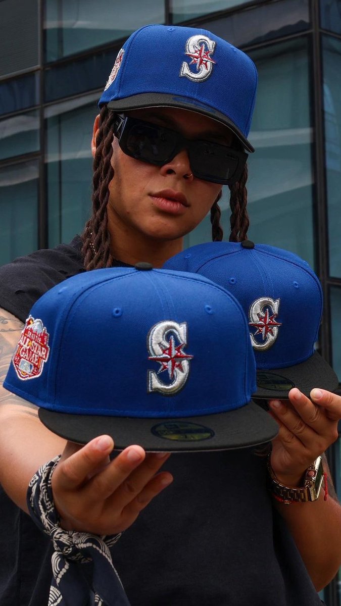 proimagesports's tweet photo. This three pack of fitteds just dropped at Pro Image Sports Palisades in New York. Shop in store or online through the bio link. #proimagesports #newera #59fifty https://t.co/MLhUdWfIoX