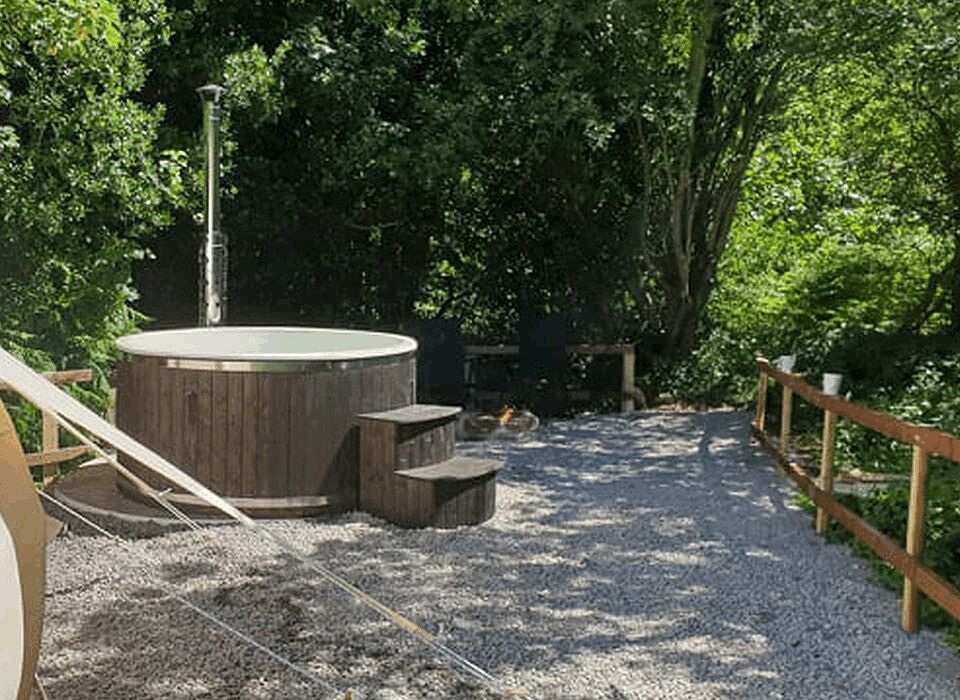 TheTouristTrail's tweet photo. Experience the magic of #glamping at 𝗔𝗹𝘂𝗺 𝗛𝗼𝘂𝘀𝗲 in #Littlebeck, #NorthYorkshire! #BookNow for a secluded woodland #getaway in luxurious domes, sleeps 2 adults + 2 children. #Petfriendly.
🌳✨ https://t.co/wjqc06C0QP
@house_alum https://t.co/o5l5mCaEMh