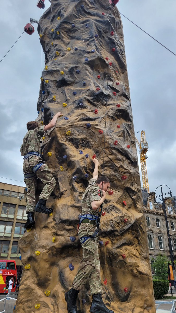 Armed Forces Day, Glasgow.
Giving kids (and some parents) the ACF experience with Adventurous Training, showing them there's no such thing as 'I can't do that'
#armycadets #armycadetsuk #toinspiretoachieve #ArmedForcesDay2023