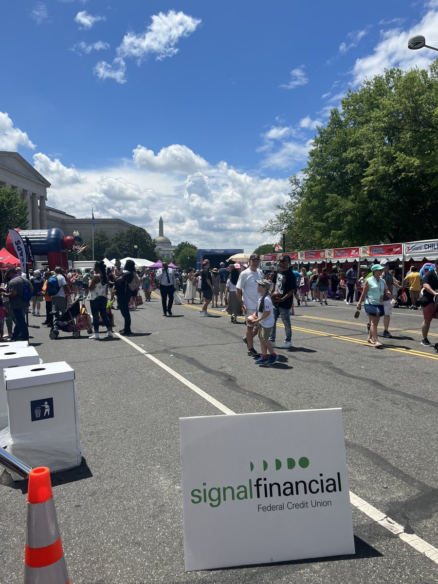 SignalFCU's tweet image. Our view of the stage can’t be beat @BBQinDC! #BBQinDC #SignalFinancial