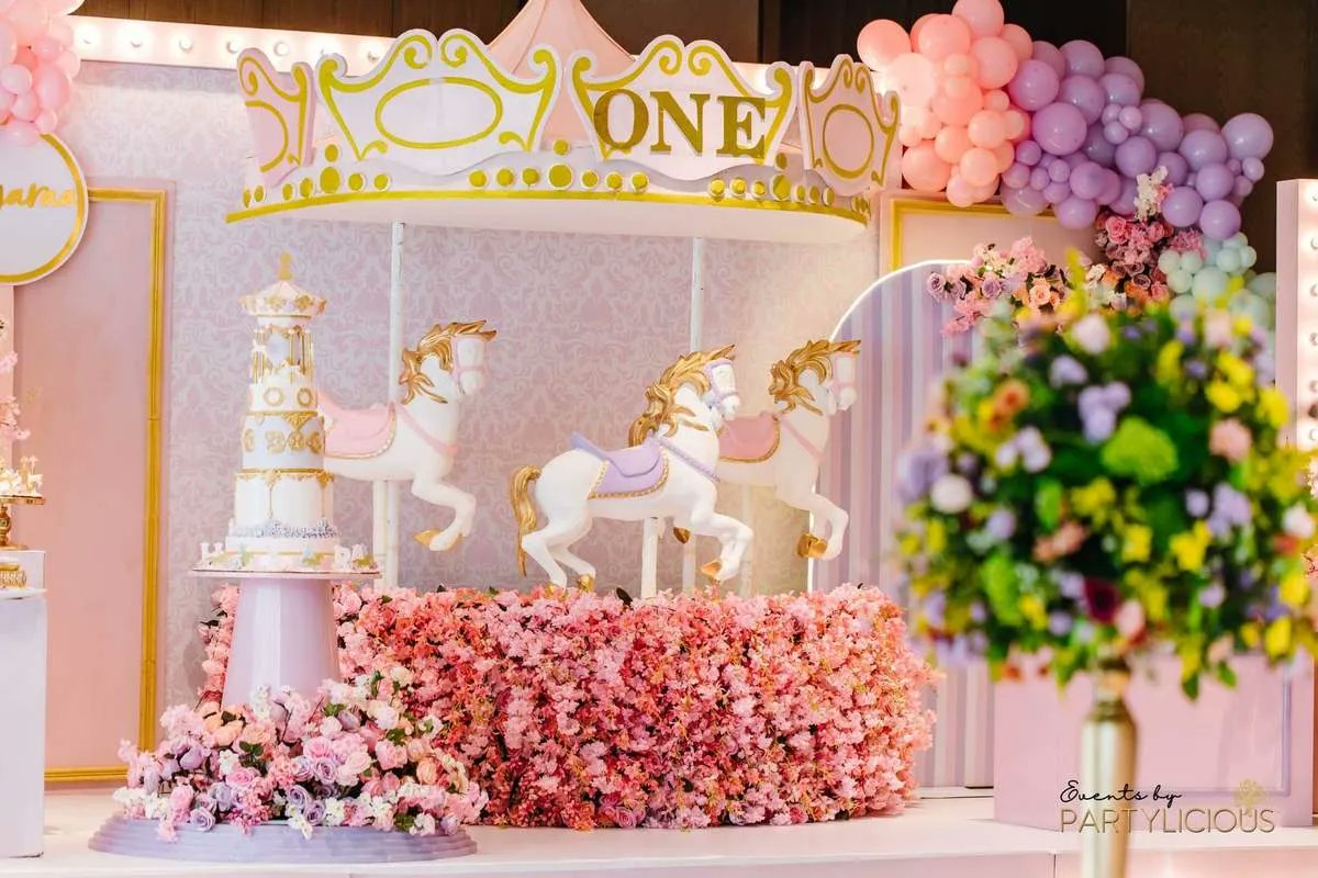 catchmyparty's tweet photo. Feast your eyes on this amazing carousel 1st birthday party! The party decorations will blow you away! https://t.co/3nlC5ENKLk #catchmyparty #partyideas #carousel #carouselparty #girl1stbirthdayparty https://t.co/Iuac0oWZuc