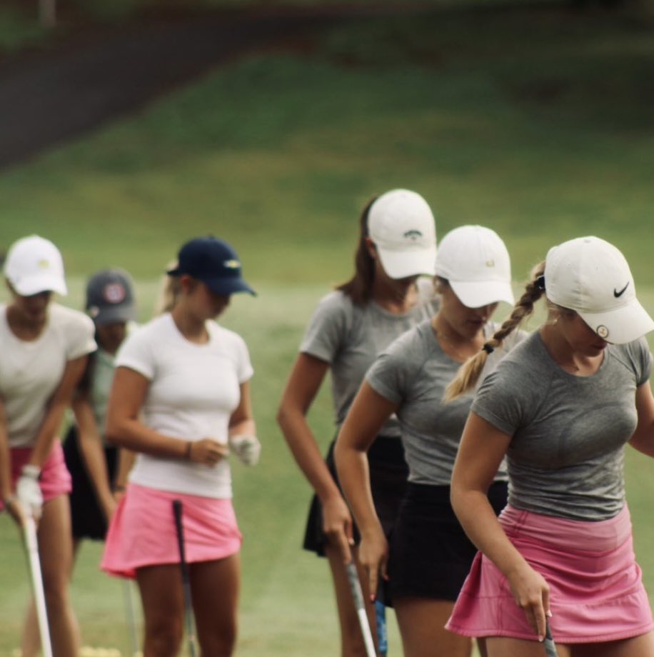 MeredithEller26's tweet photo. It’s more fun when you’re not the only one having it. @tgfjuniorgolf #scottyfourball https://t.co/P0iaP0eISu