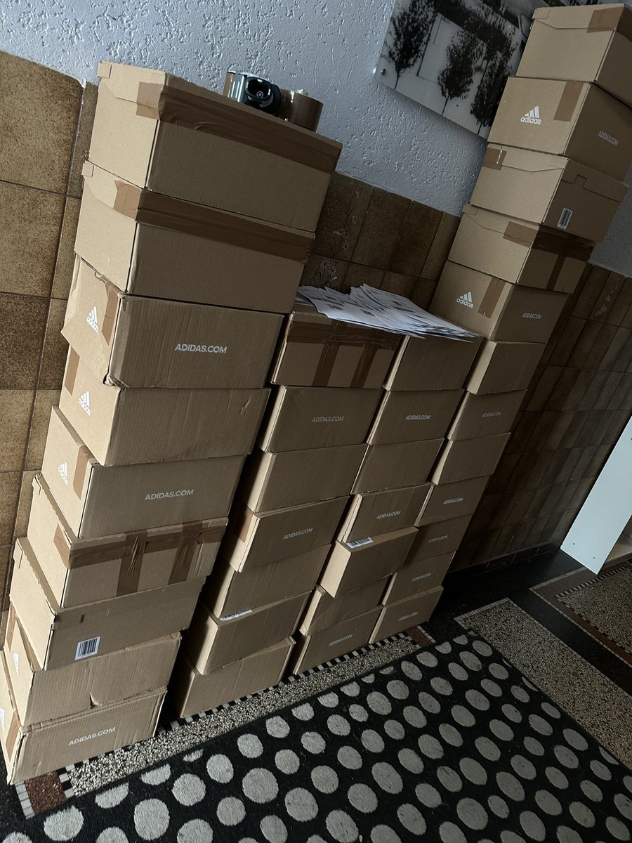 a bit late, was busy 🥰

~ 300 slides onyx delivered 

@hazebot_de 
<a href="/PorterProxies/">Porter Proxies</a>