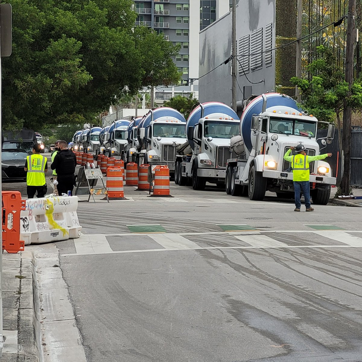 7000 cubic yards installed with no injuries - it's a great day 💪😎🦺🦺