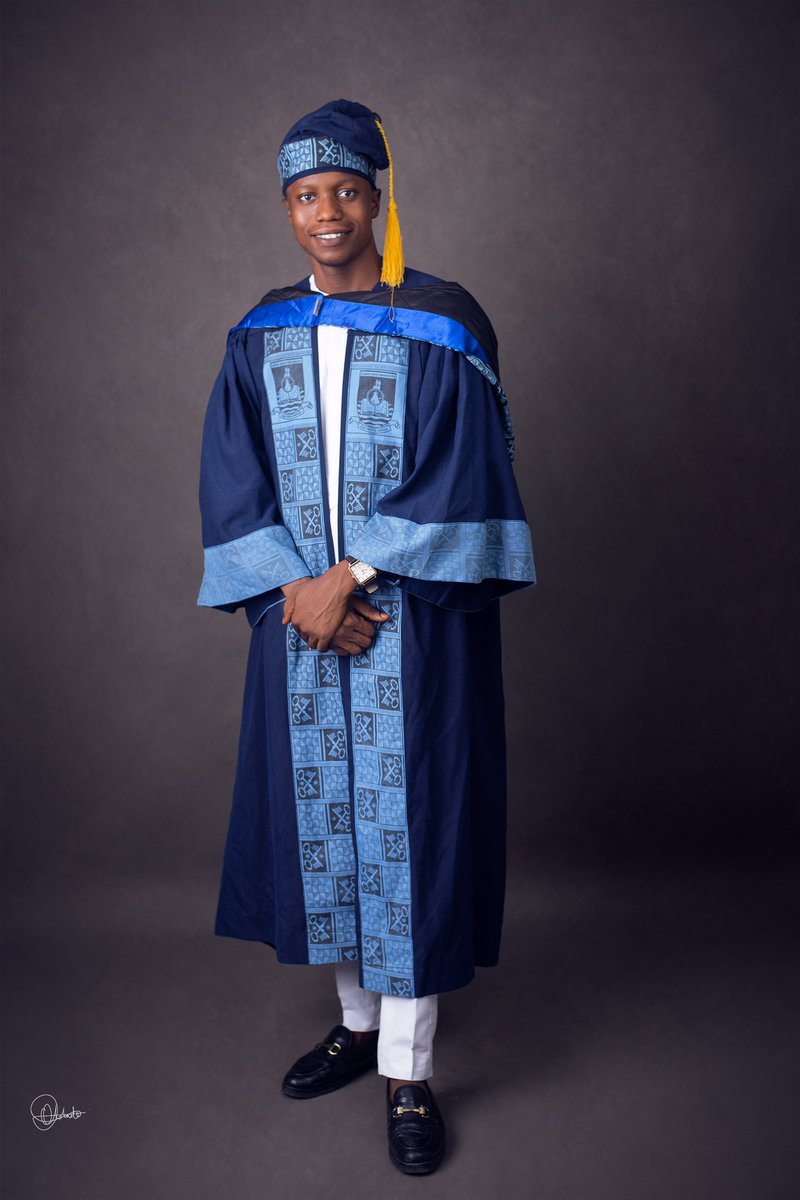 samkizz_elenu's tweet photo. BSc (Hons) Mass Communication bagged in some styles on Wednesday @LASUOfficial . Yess I did that! Ohh Yess God didddππΎββοΈππ₯³ππ
To all the youngins: βDonβt ever stop chasing your dreams, keep going you can do it.β
#LASU26thConvocation https://t.co/F7CefEjiMY