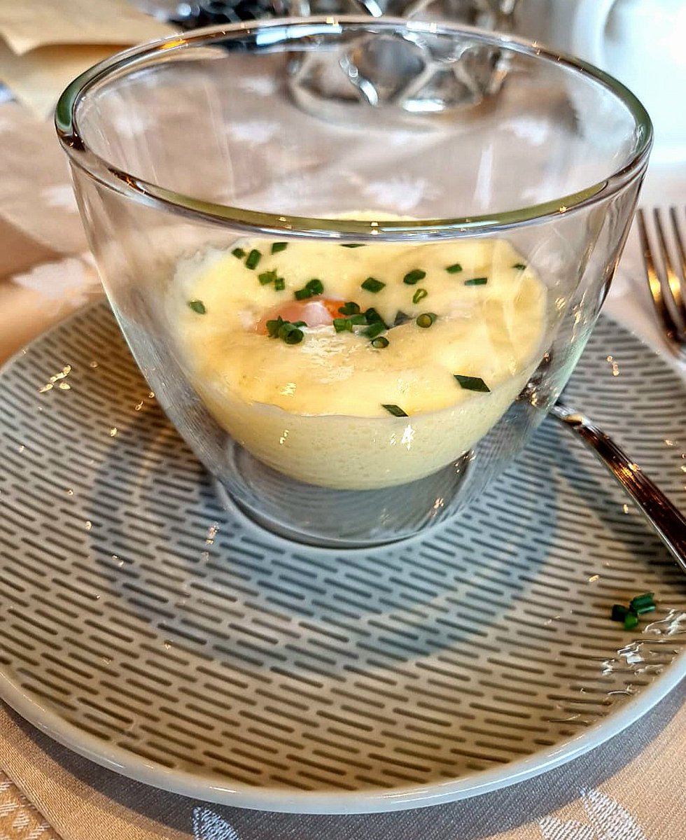 herzenskueche's tweet photo. Heute Morgen zum Frühstück: Pochiertes Ei im Glas mit
Kartoffelschaum
#Ei #breakfast #Foodie #food #yummy #foodblogger #lecker #schmeckt #germanfoodblogger #Wellness #Vacation #Urlaub #relax https://t.co/5cFzIKYuRU