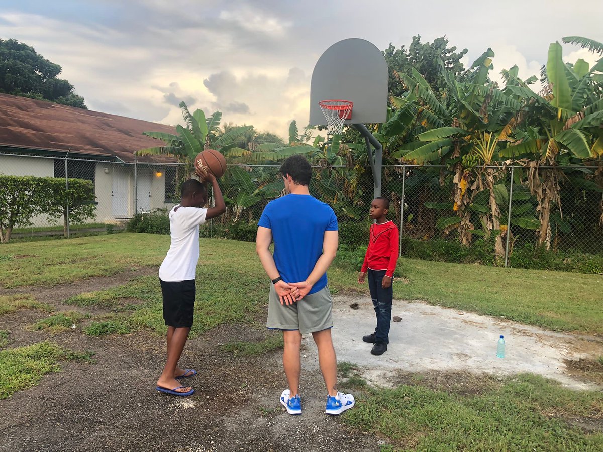 CoachCoriClose's tweet photo. “You can’t have a perfect day without giving to someone else without any expectation of anything in return” -John Wooden. I’m so thankful to work with a team &amp; staff that’s committed to creating some perfect days.TY @uclawbb for choosing to become #LifestyleGivers #RememberWhens https://t.co/84zjIiGorp