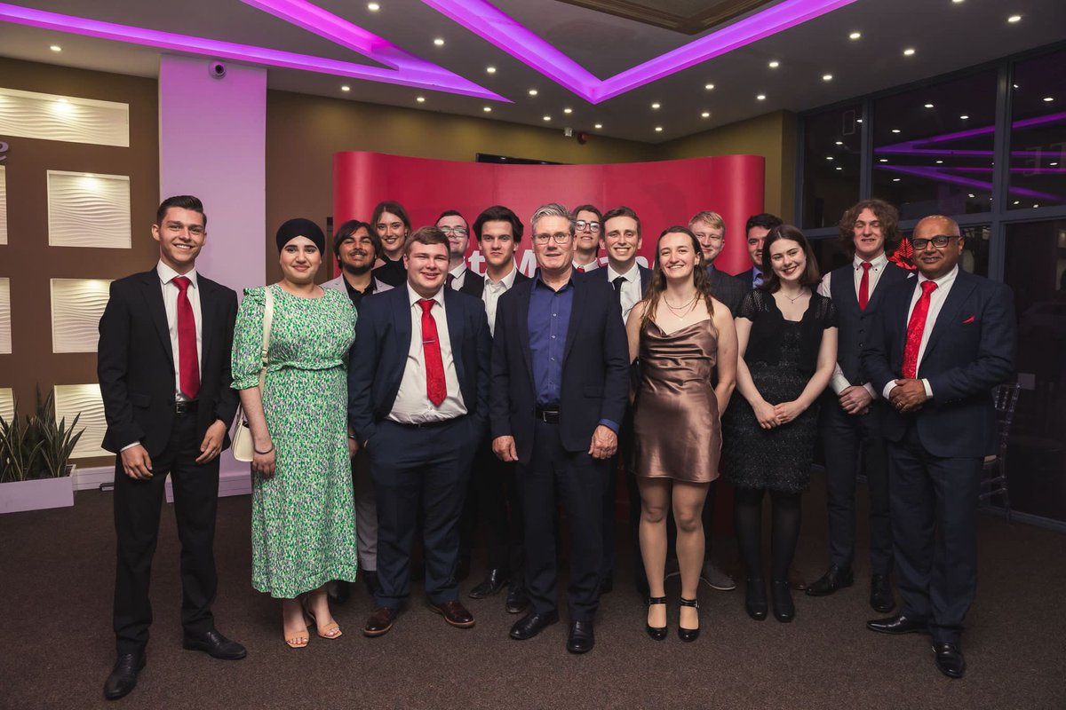 DerbyYoungLab's tweet photo. Derby Young Labour were privileged to meet our next Prime Minister @Keir_Starmer as we celebrated Margaret Beckett’s 40 years as Derby South’s MP.

We’ve grown up witnessing the damage Tory austerity and incompetency has done to our city.

We can’t wait for a Labour government 🌹 https://t.co/iuBFhgx6T6