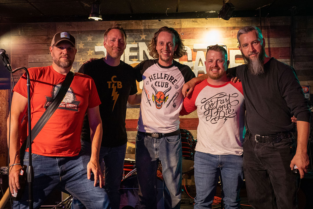 Had a fun time filling-in on guitar last Friday for <a href="/oddcity_music/">oddcity</a> at Renegades Bar &amp; Grill in Garden City, MI. Covered "Vasoline" (<a href="/STPBand/">Stone Temple Pilots</a>), "War Pigs" (<a href="/BlackSabbath/">BlackSabbath</a>), "Patience" (<a href="/gunsnroses/">Guns N' Roses</a>), and "Seek And Destroy" (<a href="/Metallica/">Metallica</a>). Photo Credit: sarahsedits.com