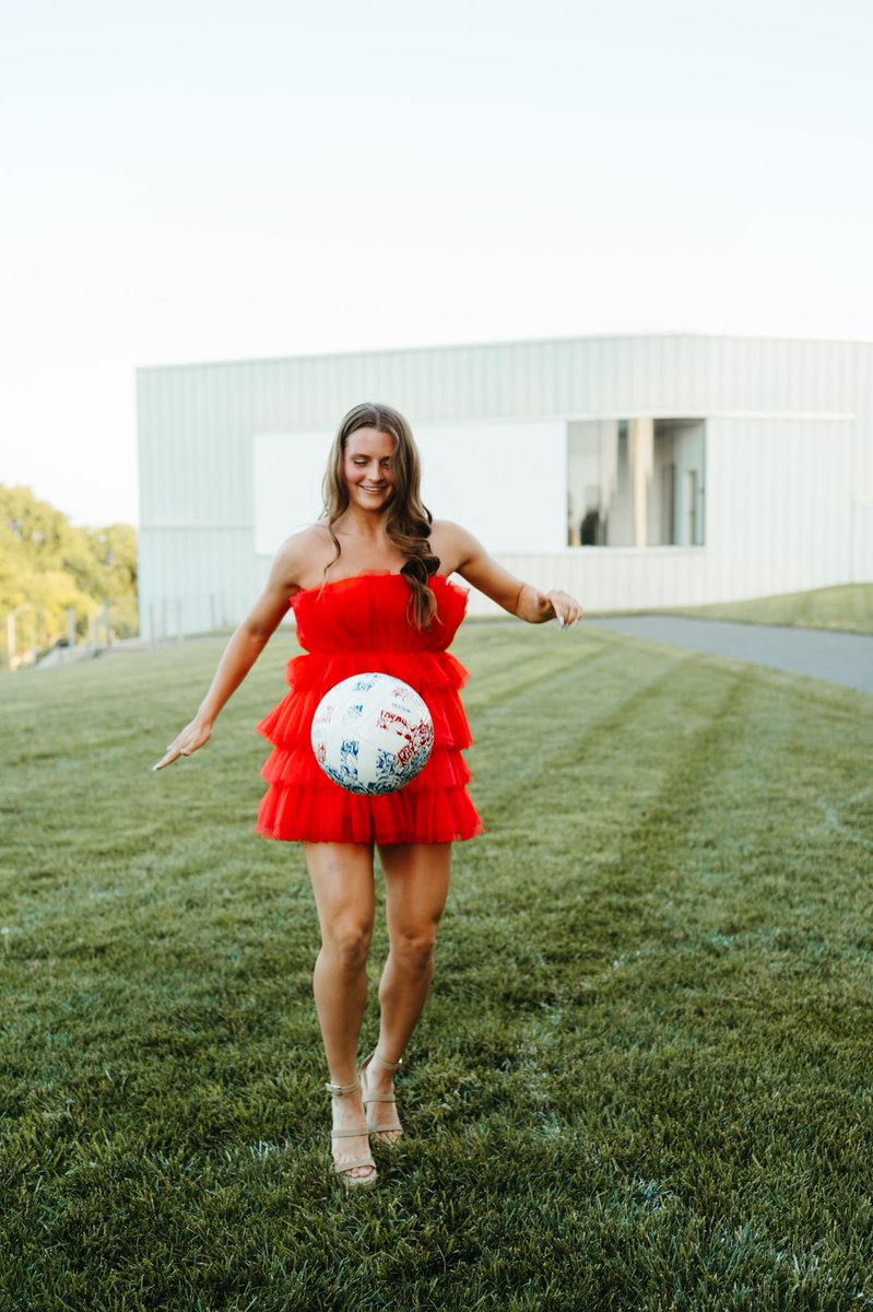 klpaugh's tweet photo. Love this girl so much❤️ January 8th take your time 🥲. So beyond proud of ⁦@Miapaugh_⁩  ⁦@PaughGreg⁩ ⁦@UtahWSoccer⁩ https://t.co/SnM9EtRviu