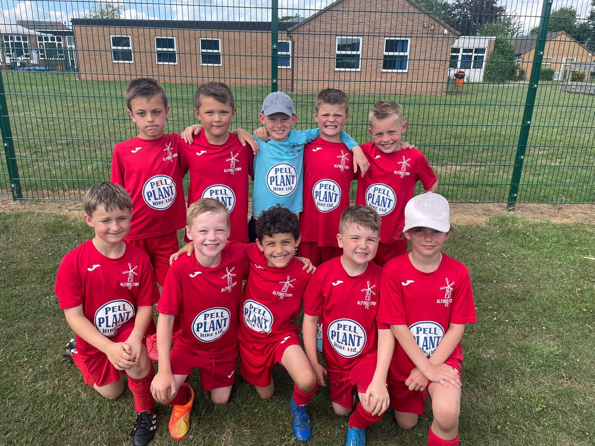 AlfordTown_FC's tweet photo. U8’s travelled to Young Dons Tournament, after winning all 3 group games, we headed into a final against Swineshead who were determined to stop us lifting the trophy, after going 1 nil down in the first half, we battled until the end Eventually winning the Final on penalties!!! https://t.co/LzjsQYtQIu