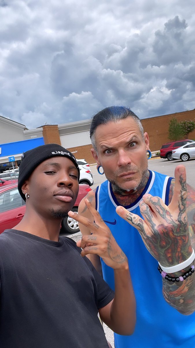 deadass just ran into jeff hardy.