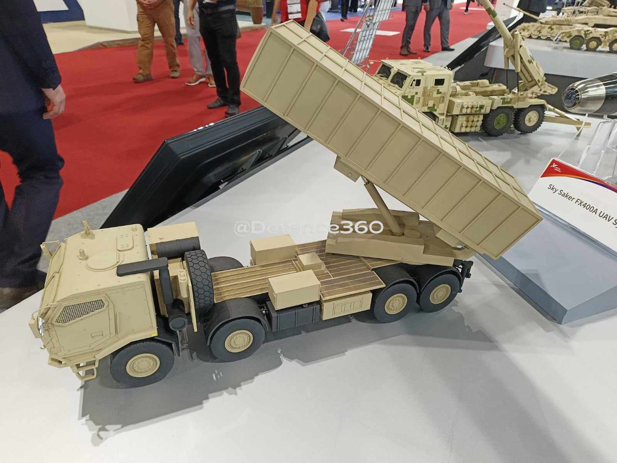 Defence360's tweet photo. Durante a 🇧🇷 #LAAD23, a 🇨🇳 NORINCO (China North Industries Corporation) promoveu o sistema auto-propulsado 8x8 múltiplo de lançamento de foguetes com cabine blindada AR3. https://t.co/iNGU7CLc9b