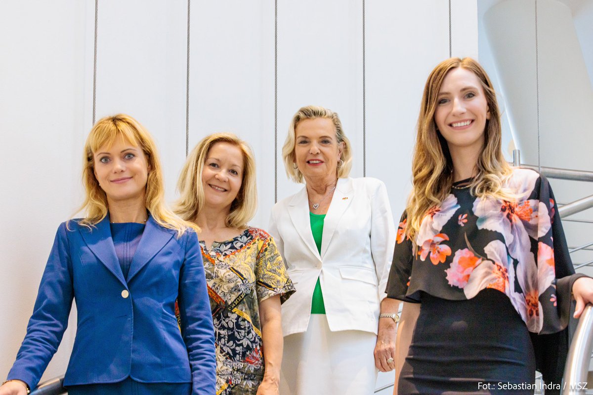 AgataLupomeska's tweet photo. #TodayMarks the first ever International Day of #WomenInDiplomacy ๐ฉ๐ผโ๐ผ
Working in diplomacy was one of my biggest dreams ever and I am glad that I can work at @PolandMFA ๐ต๐ฑ surrounded by many hard-working women experts who are an inspiration to me ๐ซ
#IDWD #KobietywdyPLomacji https://t.co/bUUGjU17TZ
