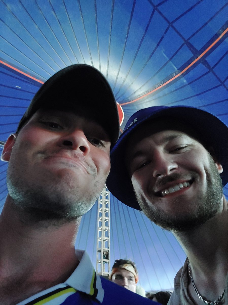 BroadbentRhys's tweet photo. #woodsiesGlasto https://t.co/HDpb4vKFUy