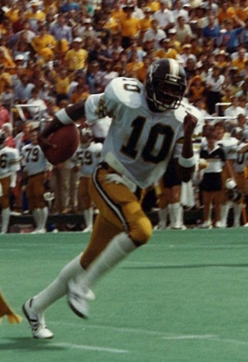 space_muskax9's tweet photo. @BeerlyFootball Reggie Collier. THE University of Southern Mississippi #EagleFever #ThePerfectTen #SMTTT https://t.co/Cg8dIrsIz2