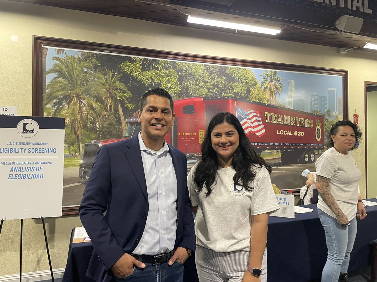 MSantiagoAD54's tweet photo. Stopping by a FREE US citizenship workshop! 

Get help with: 
✔️the citizenship application
✔️studying for the citizenship exam.

The workshop is going strong until 3pm!

Big thank you to @NALEO and Teamsters 630 for organizing 👏🏽👏🏽

https://t.co/0bZeZgOFca https://t.co/Qd7zBHZNoT