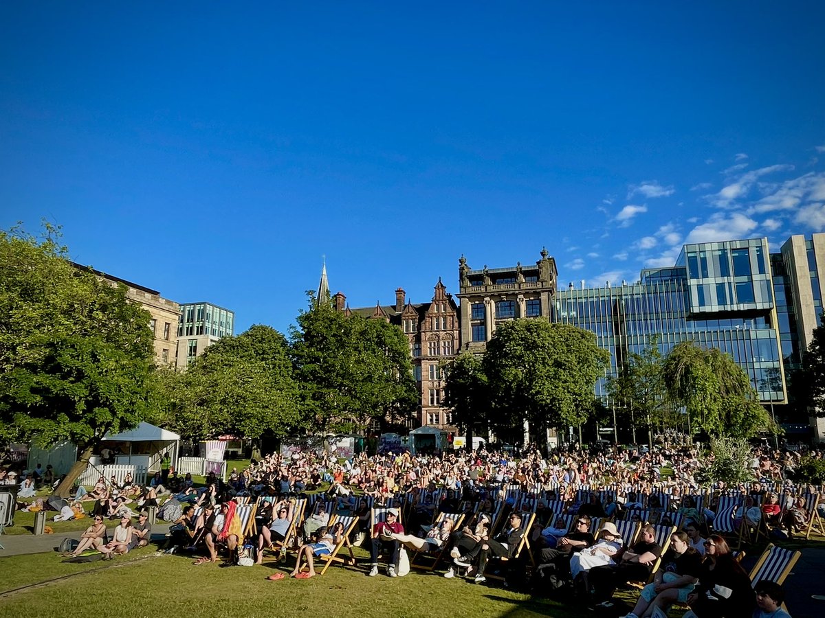 UniqueEventsltd's tweet image. A #SquareCinema full-house for #Elvis in the St Andrew Square sunshine… next-up #Rocketman closes a scorching day of spectacular outdoor cinema from @EssentialEdin @LNER &amp;amp; @Pilgrimsgin 

Come join us… full programme at edinburghcitycentre.co.uk/square-cinema/ #Edinburgh #outdoorcinema