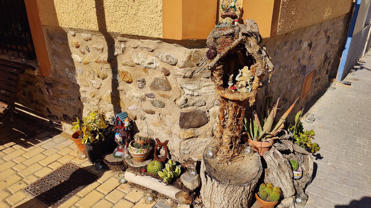 El pueblo de Bureta en Zaragoza, ¡muy grandes! El cariño que le han puesto a sus calles chapó 👏