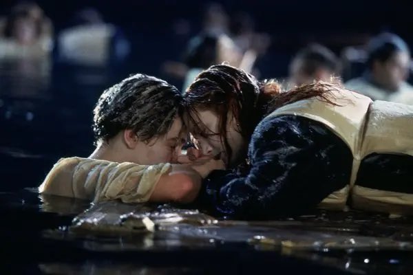 PopBase's tweet image. ‘Titanic’ is returning to Netflix next week.
