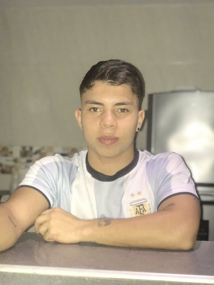 Kevinstevensss's tweet photo. Mi cuerpo es más atractivo que mi rostro🤭🔥..
Ven y pregúntame al Dm que tengo para ti, hay descuentos!🔥😈💸 https://t.co/L1rBAnwg6E
