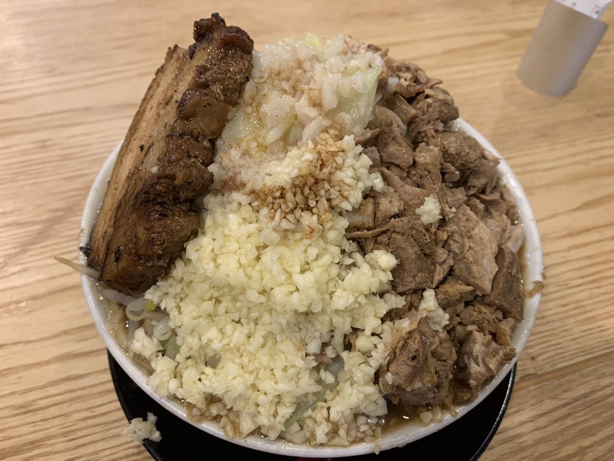 budokarate23's tweet photo. 皆杉ラーメン@大竹市　で杉二郎中盛り野菜マシマシニンニクマシマシほぐし肉マシを頂きました😊
美味い。
#皆杉ラーメン
#二郎系インスパイア
#広島グルメ
#広島B級グルメ
#皆杉 https://t.co/YzELfirxRT