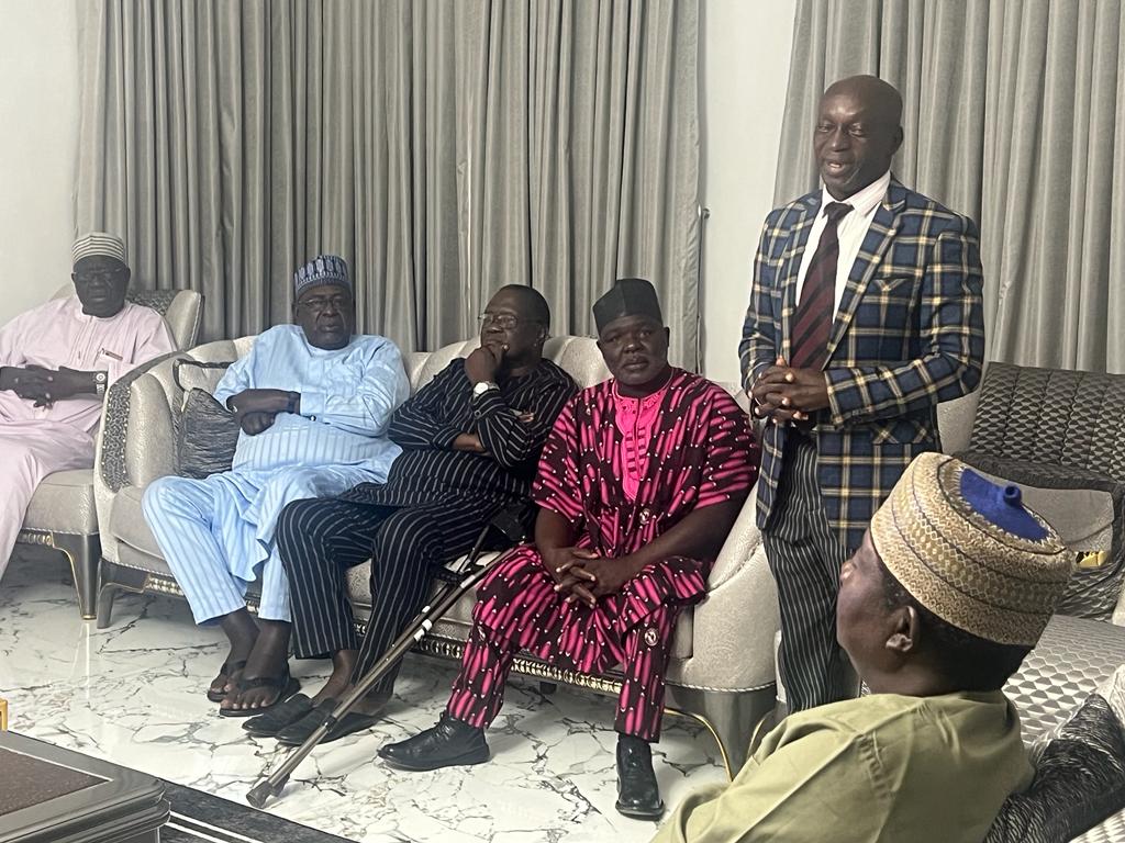 LalongBako's tweet photo. My former Special Advisers payed me a visit to extend their best wishes and reaffirm their commitment to remain committed to the peace, progress and development of Plateau State and Nigeria. (1/2) https://t.co/X5hRlShkrJ