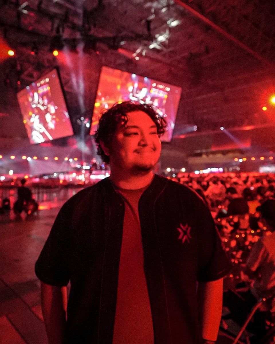 Flufee02 tweet media