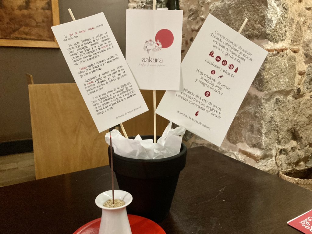 La mesa del Conde tweet media