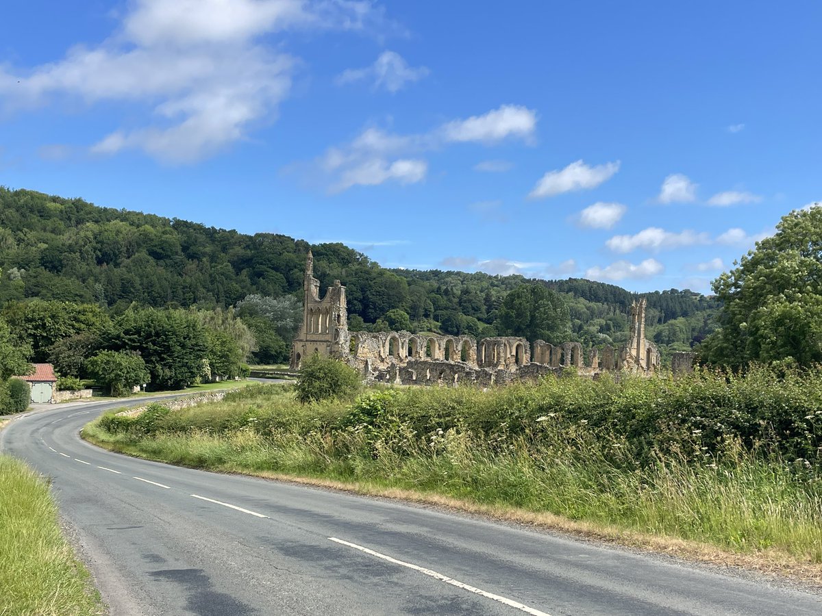 idletim's tweet photo. Another #lostlanes ride . Thanks again @jackthurston from Thirsk today. So many highlights but Byland and Rievaulx Abbeys stood out. I just need to bring my climbing legs! https://t.co/d16sQqQ0mz