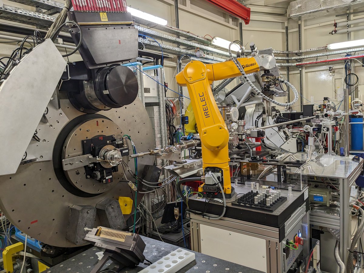 PDF beamtime finished at SOLEIL synchrotron which marks the completion of my last experiment in France! Returning to Australia next week after 4 and a half months away from home.