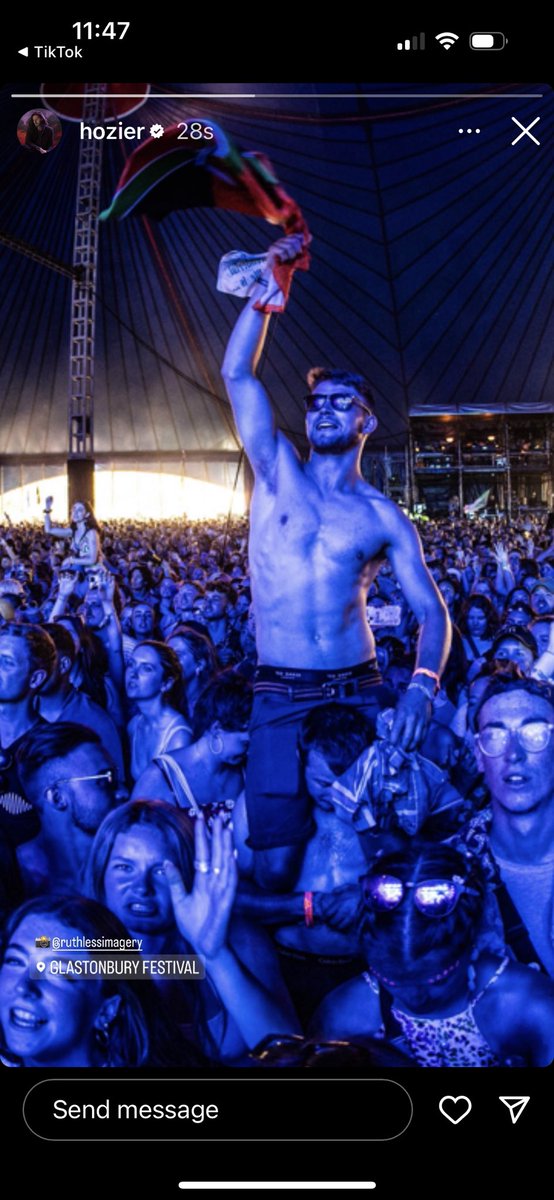 FzaL1Q5aAAELd8E?format=jpg&name=medium