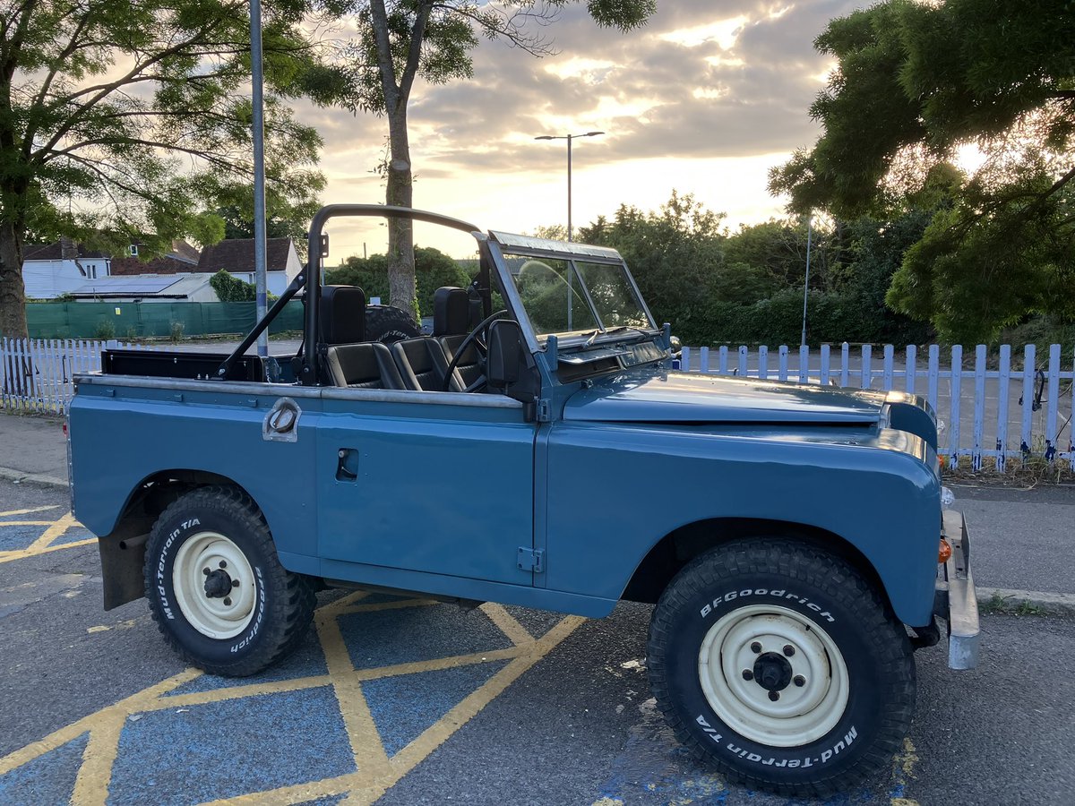 jongoda's tweet photo. Perfect summer evening for driving with no roof! #landrover #series3 #roofless https://t.co/BX3i6t880f